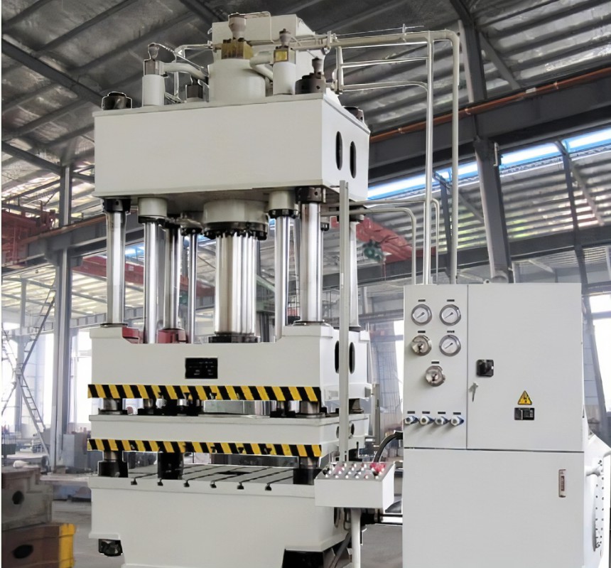 <em><strong>工業(yè)設(shè)備</strong></em>